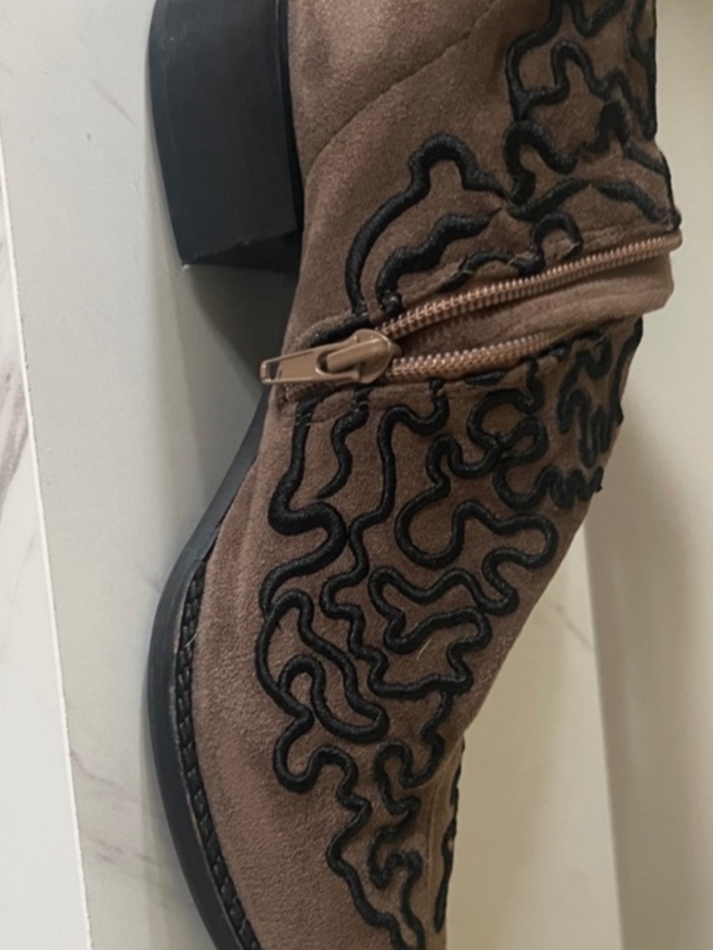 Over the knee boots - Picture 6 of 6
